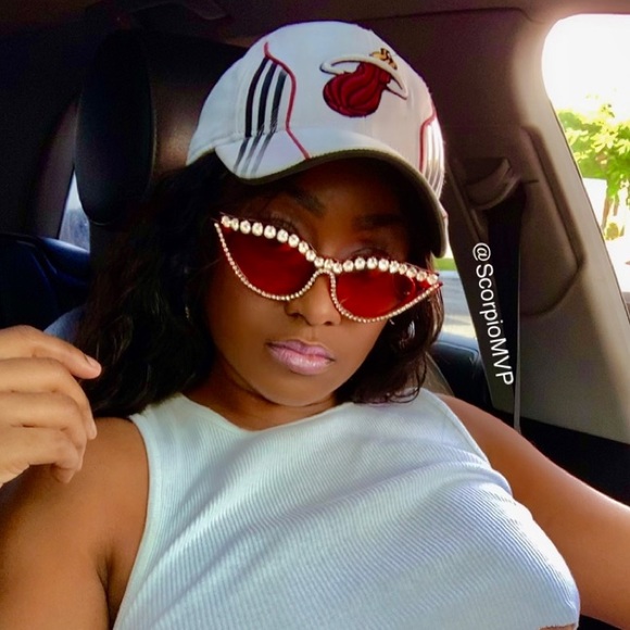 RED Fancy lSwarovski Glasses - Picture 2 of 5